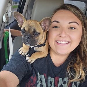 Meet your Posher, Briana